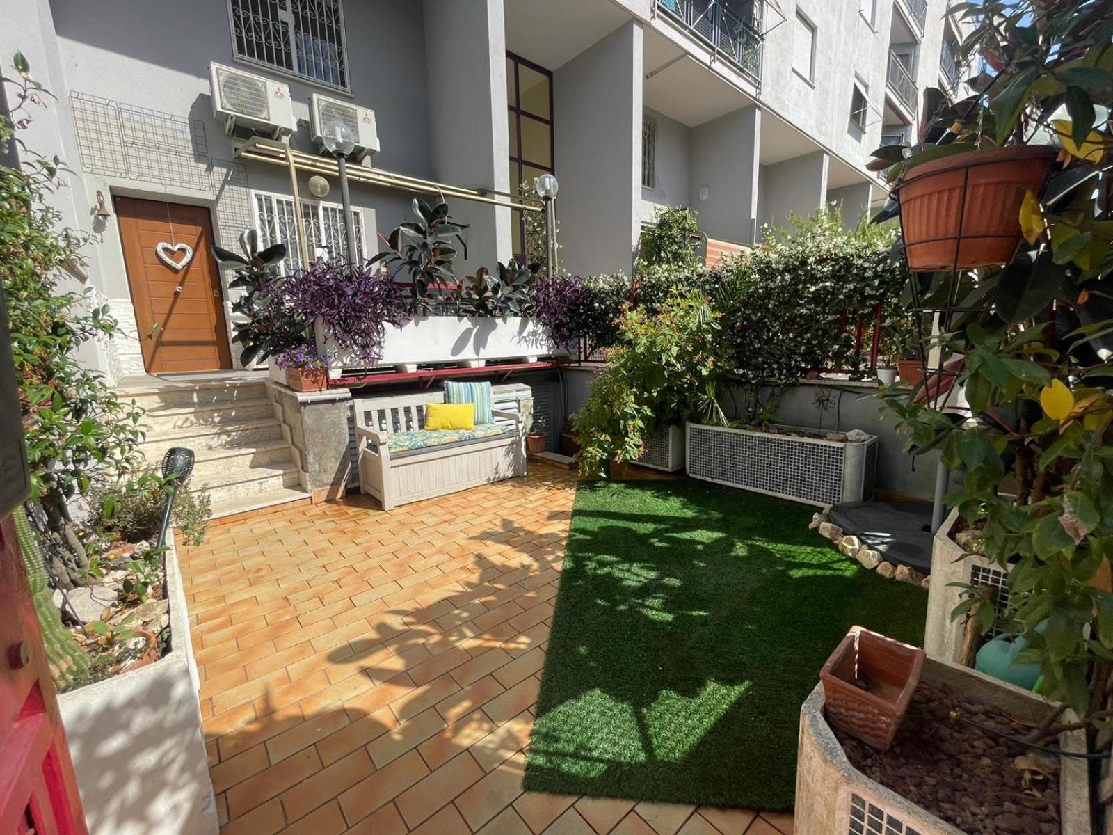 Intero Appartamento Con Giardino E Parcheggio Рим Экстерьер фото