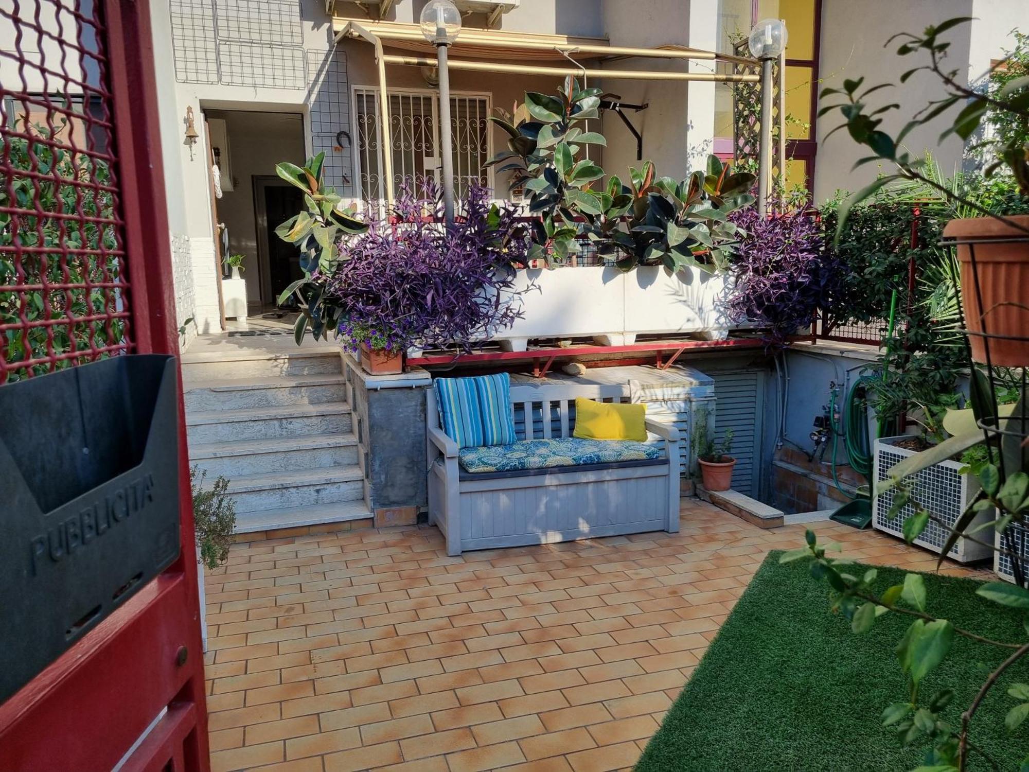Intero Appartamento Con Giardino E Parcheggio Рим Экстерьер фото